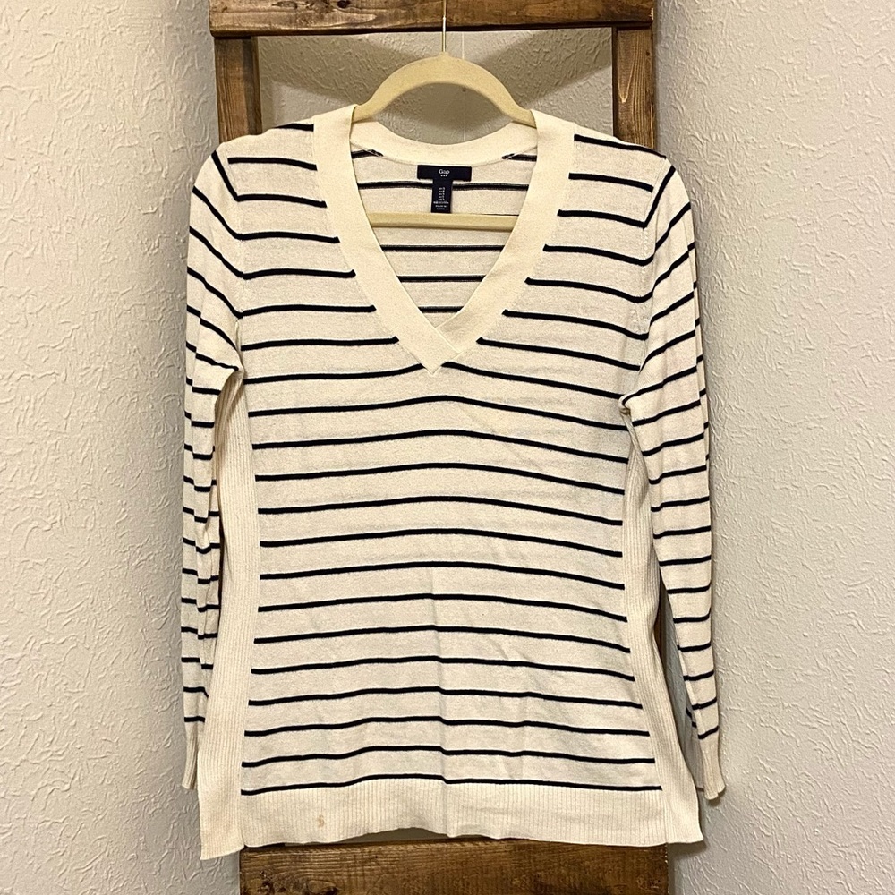 GAP cream and navy sweater!
